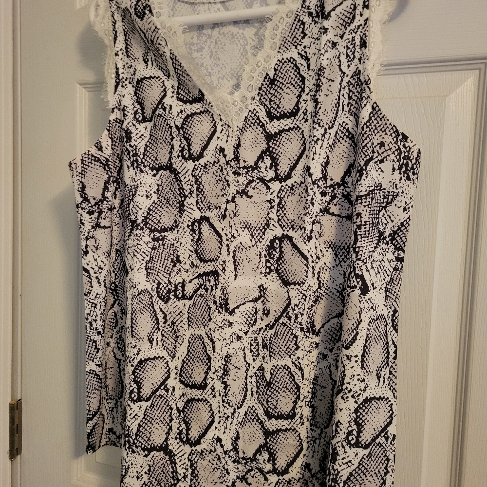 Snake tank